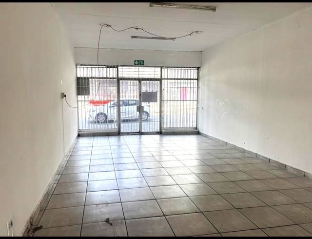 70M² RETAIL TO LET IN ORANGE GROVE
